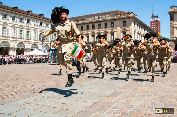 Прикольные парады берсальеров Италия, берсальеры, войска, Парад, бег, видео, длиннопост