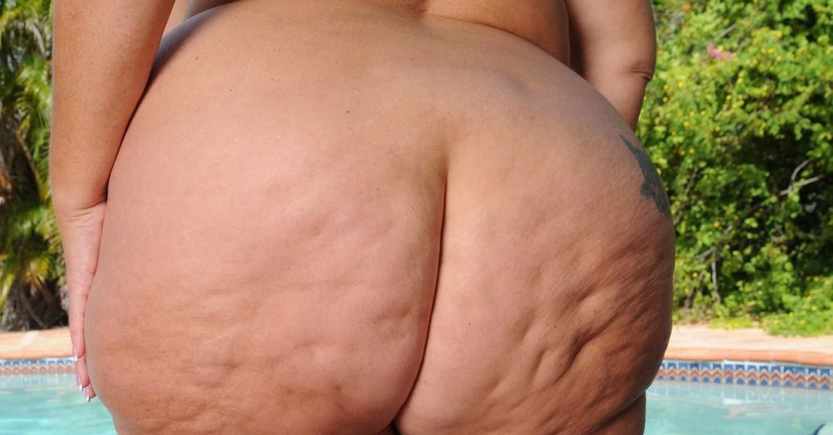 Жирные задницы обнажённых женщин