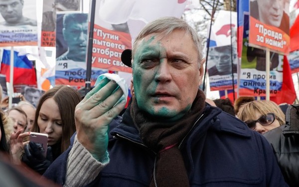Облили или накрасили Навального? Украина, Россия, политика, фотография, зеленка, навальный, облили зеленкой