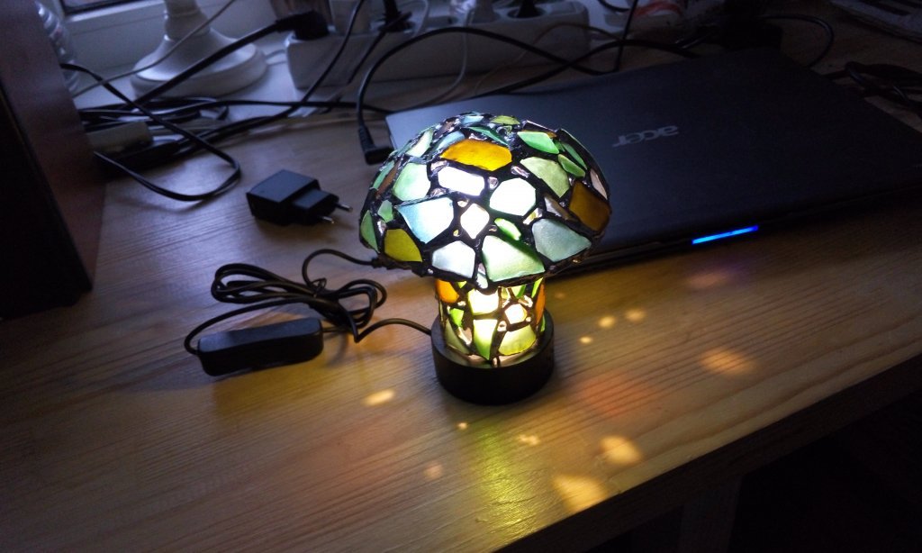 Как сделать витражный светильник из морских стеклышек