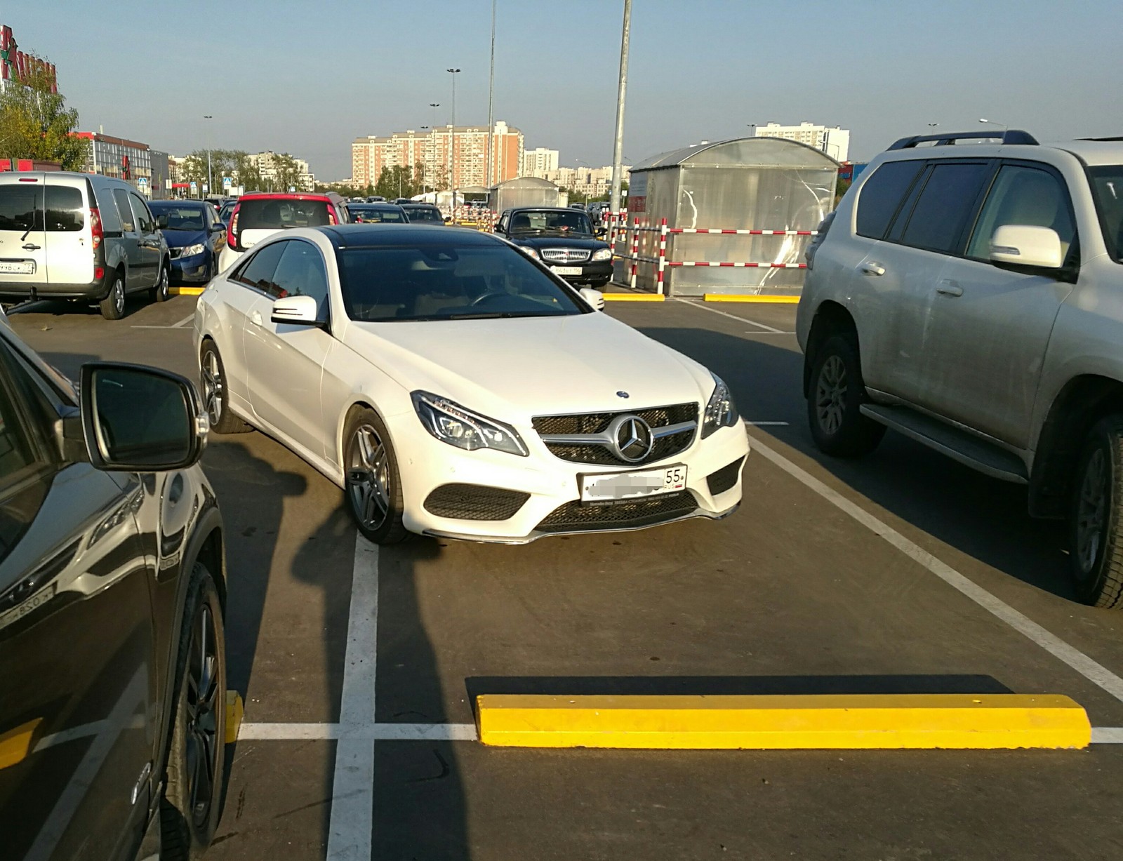 Blonde joke mercedes parking