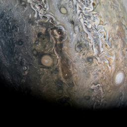 Луна в доме юпитера. Снимки Юпитера с Юноны. Юпитер снимки НАСА. Снимки Juno с Юпитера.