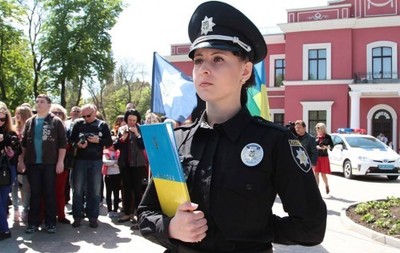 картинки в полицейской форме девушки