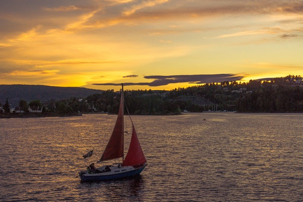 I float away into the sunset - My, Norway, Sony a6000, Nforester, A boat, Fjords