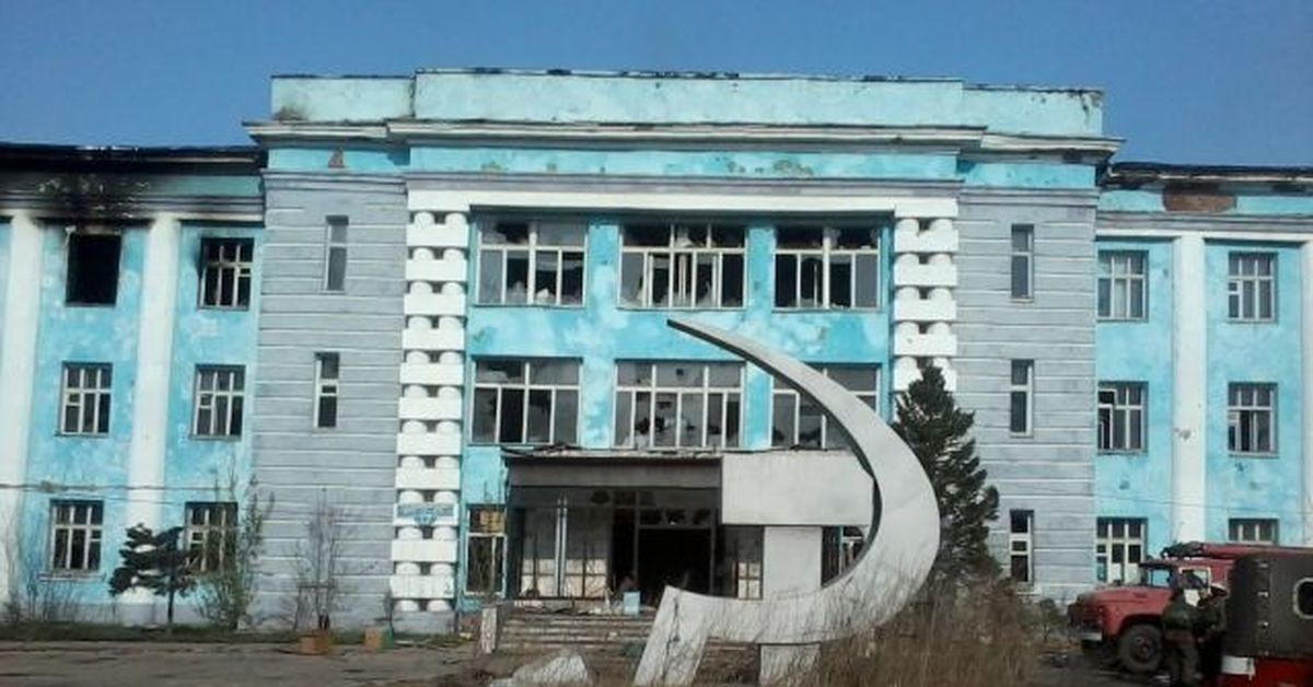 атз алтайский тракторный. завод атз рубцовск. рубцовск алтайский тракторный завод сейчас. разрушенный тракторный завод в рубцовске. завод алтайский трактор, рубцовск.