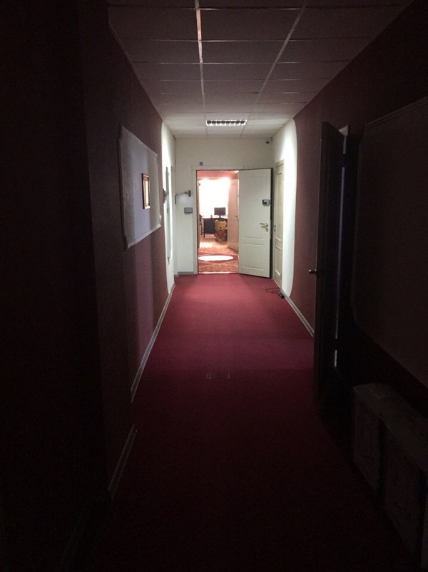 Sometimes the office is creepy. - My, Ball, Corporate, Office, Corridor, Stirrup, Photo, Longpost