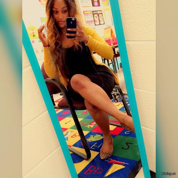 Bad teacher: American teacher criticized for revealing outfits. - , , Girls, Longpost, Teacher, Cloth, Критика, USA