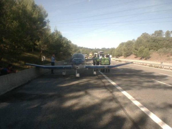 French plane makes emergency landing on highway - France, Airplane, Track, Highway