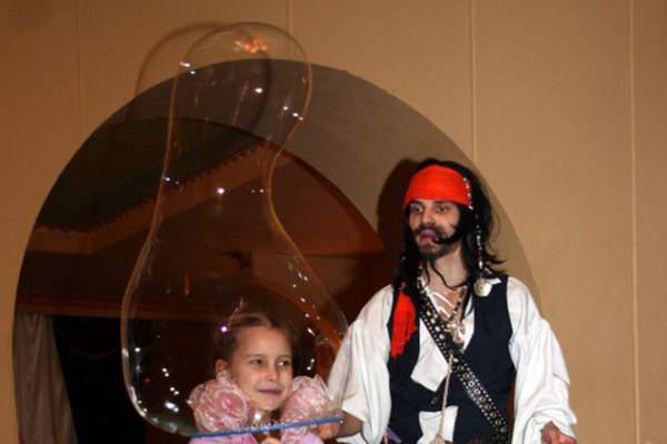 PIRATE FOR CHILDREN'S HOLIDAY. - Pirates, Holidays
