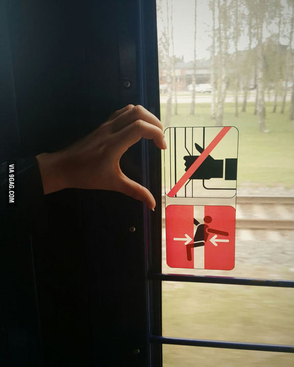 Новый логотип френдзоны уже везде