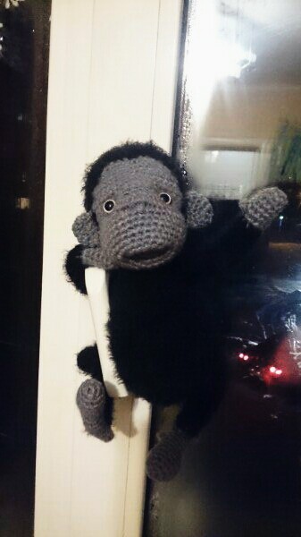 New Year 2016. The monkey is knitted from a mixture of cotton - bamboo and kth, the bear is completely made of kth. Frame monkey, bear on cotter pins. - My, New Year, Knitted toys, Kids toys, Toys, With your own hands, Amigurumi, Knitting, Presents, Longpost