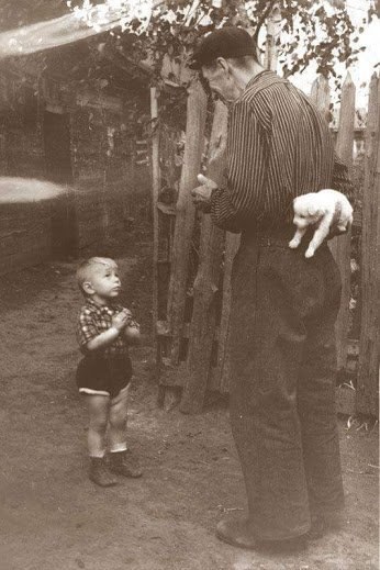A minute before happiness - Dog, Children's happiness, Happiness, Parents, Puppies, Children, Presents, Parents and children, Black and white photo, , Old photo