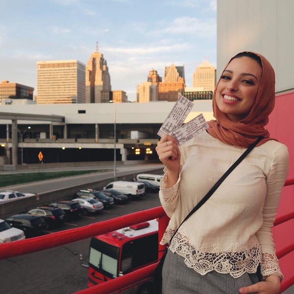 Мусульманка сочла за честь сфотографироваться для Playboy Playboy, Мир, Люди, Хиджаб, Длиннопост