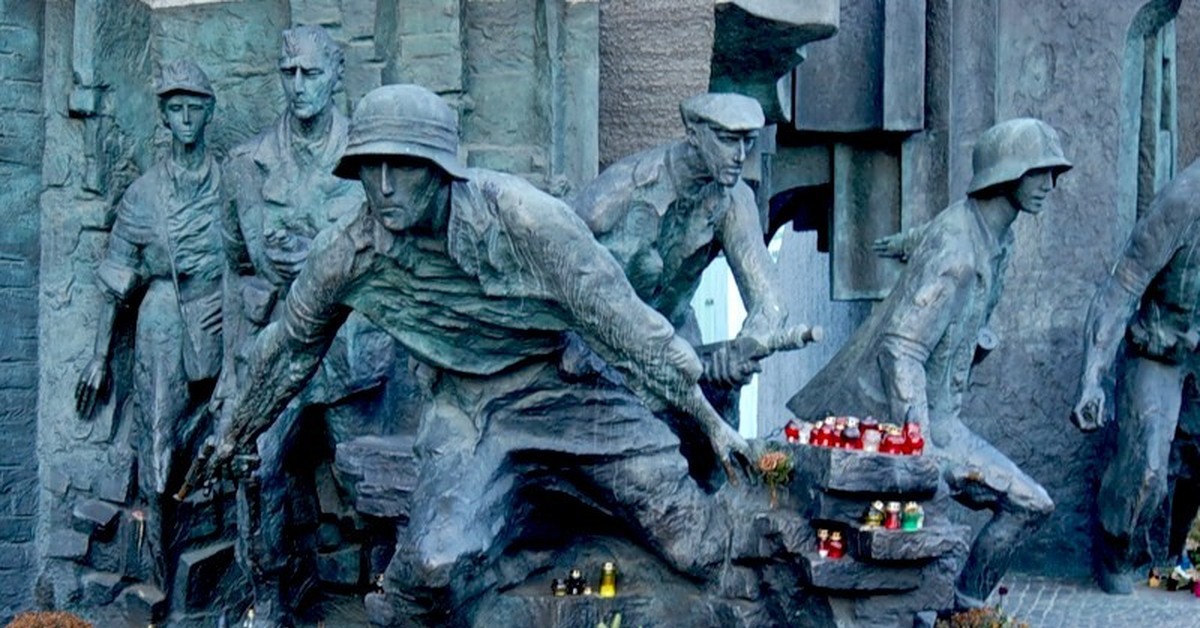 Восстания 1944 года. Варшавское восстание армия Крайова. Варшавское восстание 1944 памятник. Варшавское восстание (1 августа - 2 октября 1944 г.). Восстание Поляков в 1944.