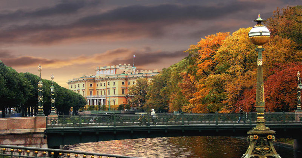 Золотая осень в СПБ Петроградка