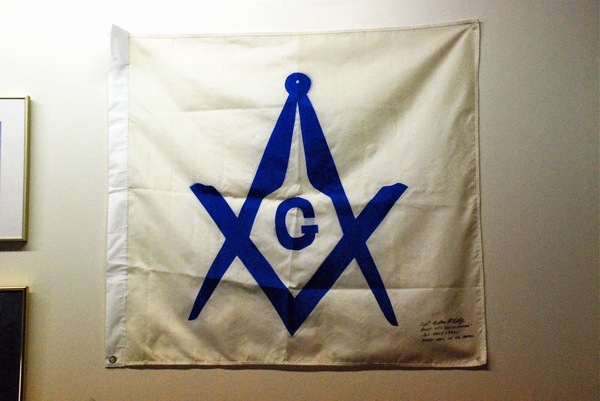 В России избирательные участки обычно в школах...