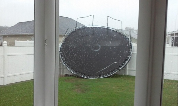 Today my father got a new trampoline - Photo, Trampoline, Hurricane Matthew, Hurricane