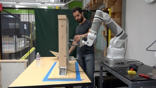 Google trains robots to train other robots - Google, news, The science, Technics, Copy-paste, Video, Longpost