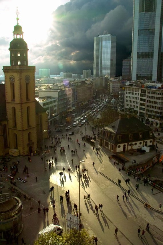 Frankfurt am Main Sun and clouds - Photo, Frankfurt am Main, Interesting