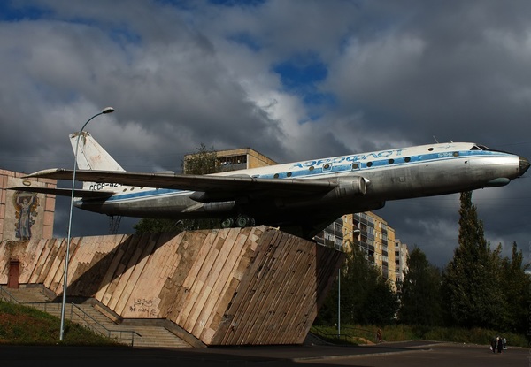 In Rybinsk, a local landmark was restored - the TU 104A aircraft - Tu-104, Rybinsk, Longpost
