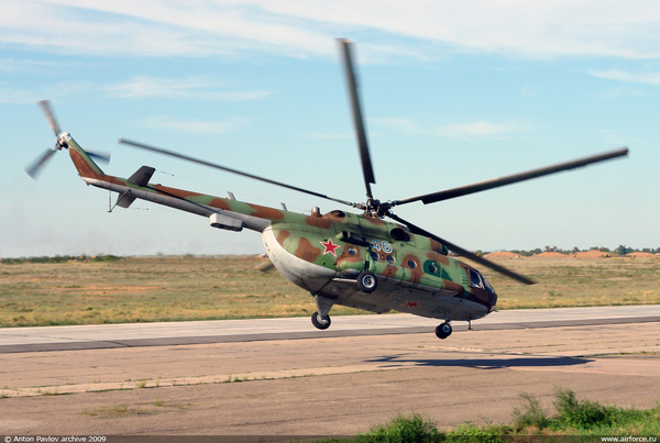 Comrade test pilots deign to cut the grass :) - Aviation, Helicopter, Mi-8, 