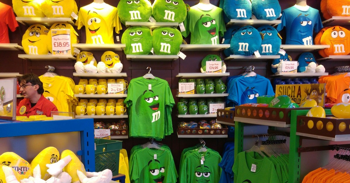 M store. Магазин m m's. M MS World Лондон. Mms магазин в Лондоне. M&M магазин London.