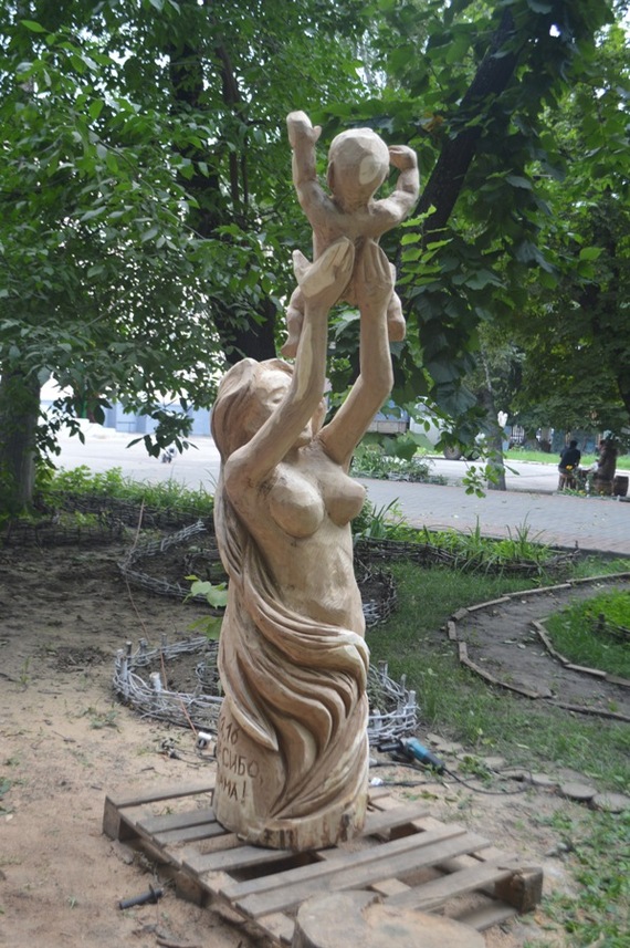 Thank you mom! Incredibly touching video - Alexander Ivchenko, Chainsaw sculpture, Voronezh, Chainsaw, , Monument, Video, Longpost