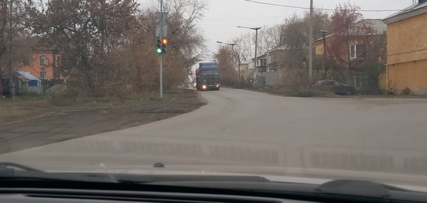 Green - you can go ... So stop, red after all ... - My, Road, Traffic lights, Kopeysk