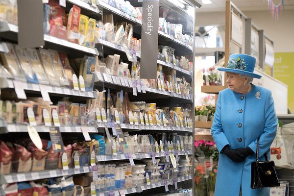 Queen Elizabeth II went to the supermarket - Fotozhaba, Photoshop master, Longpost, Queen Elizabeth II, Queen