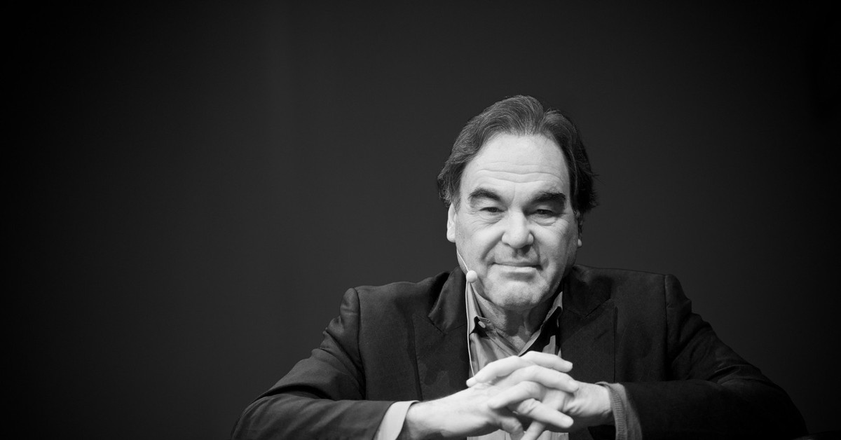 американский кинорежиссер оливер стоун. оливер стоун. оливер стоун 2023. оливер стоун. журналист оливер стоун.