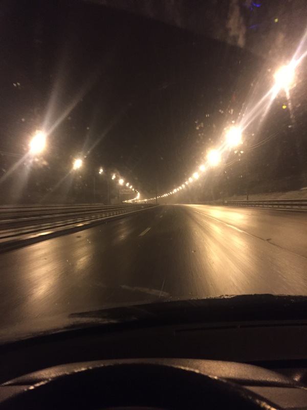 It remains only to dream. - My, Road, Snow, Night, Photo, Car, Highway, Lamp, Emptiness