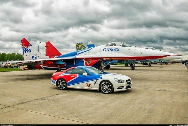 Everything is fine here - Mercedes SL and MiG-29 AGVP Swifts - Airplane, Mercedes, Swift, Aerobatic team, beauty, Car
