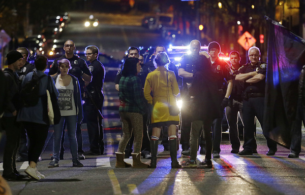 Five injured in shooting near anti-Trump rally in Seattle - Events, Politics, US elections, Seattle, Rally, Shooting, Donald Trump, TASS