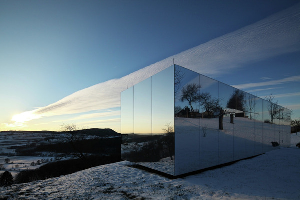 Casa Invisible: an invisible home - Architecture, Design, Mirror, Exterior, House, Dwelling, Building, Longpost