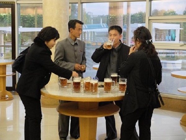 WHAT IT LOOKS LIKE: A BEER BAR IN Pyongyang - Beer, Pyongyang, Longpost, Bar