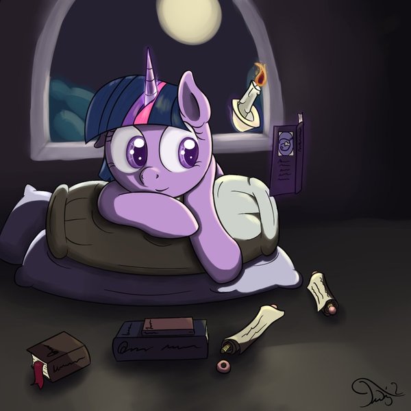 Reading in the moonlight My Little Pony, Twilight Sparkle, 