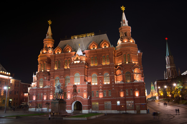 Evening walk around the Moscow Kremlin. - My, Moscow, Kremlin, the Red Square, Gum, St. Basil's Cathedral, Spasskaya Tower, The photo, Longpost