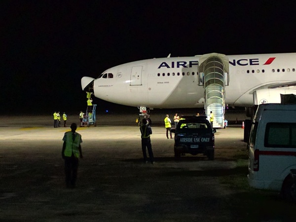 Отмена рейса. Нигерия - Моё, Задержка рейса, Аэропорт, Нигерия, Air France, Длиннопост