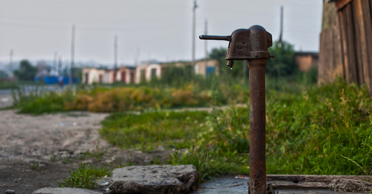 Водная колонка. Водозаборная колонка. Колонка водяная. Уличные колонки.