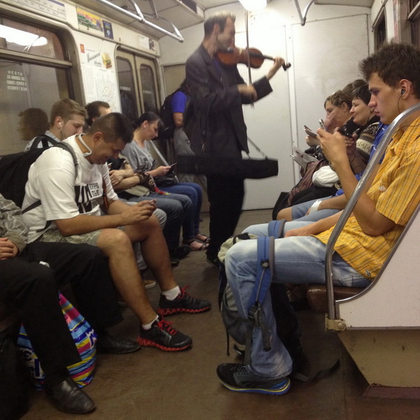 About the subway, gadgets and good education. - Metro, Гаджеты, Make way, Вежливость