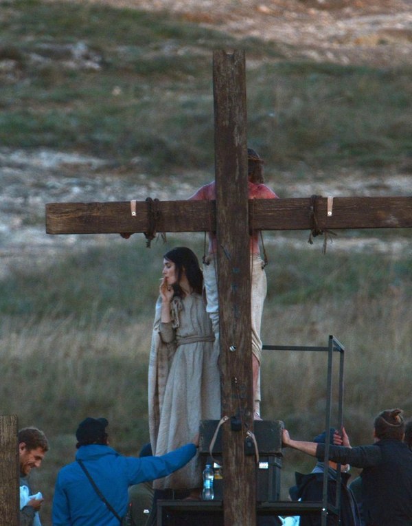 Mary Magdalene is no longer the same... - Mary Magdalene, Jesus Christ, Cigarettes, Photos from filming, Actors and actresses, Joaquin Phoenix, Rooney Mara, Longpost