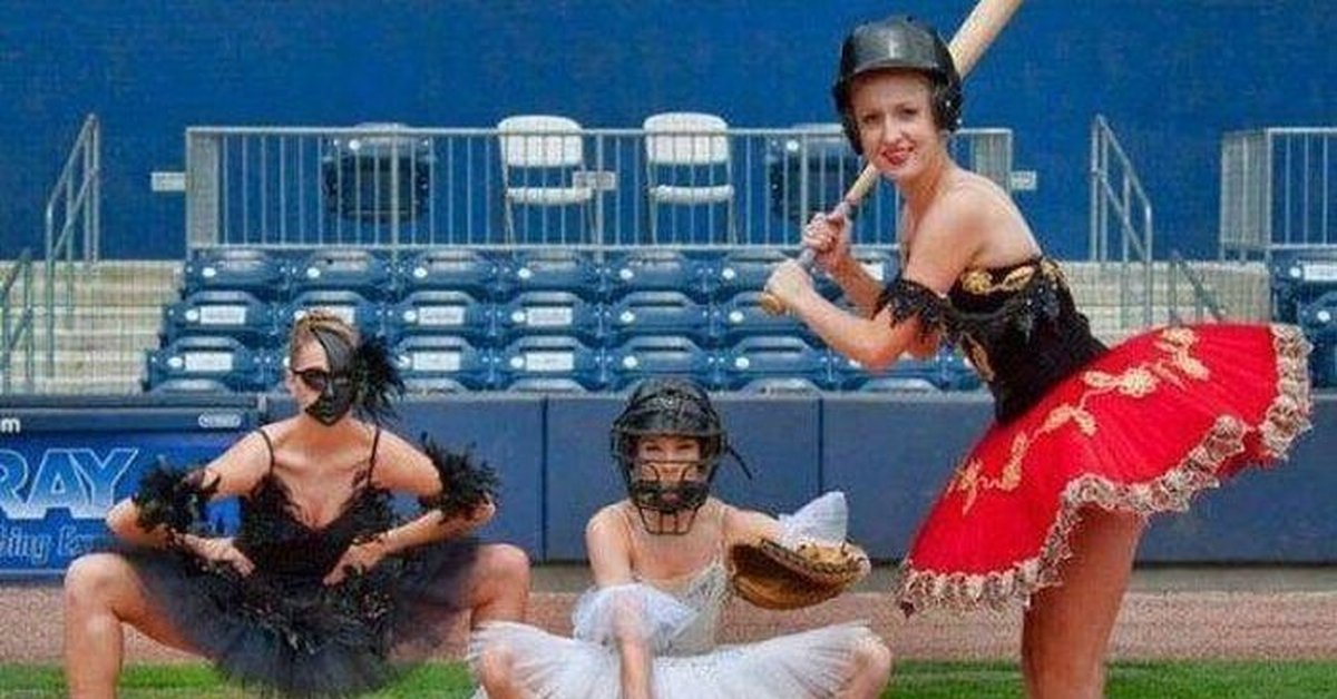 Скакать на цырлах. На цырлах значение. На цырлах значение. На цырлах значение. Завязанные пуанты.