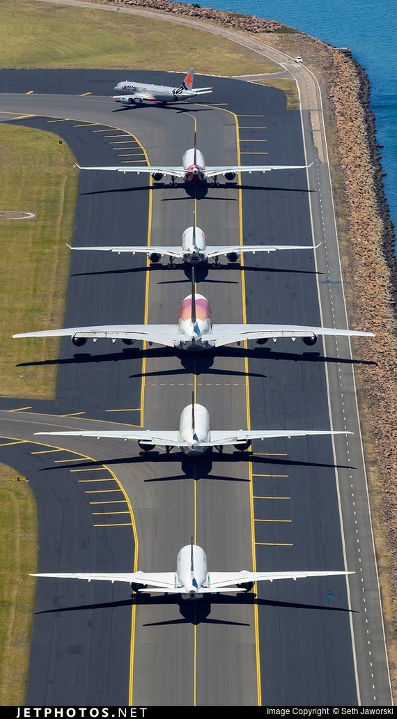 Takeoff queue at Sydney airport - The airport, Sydney