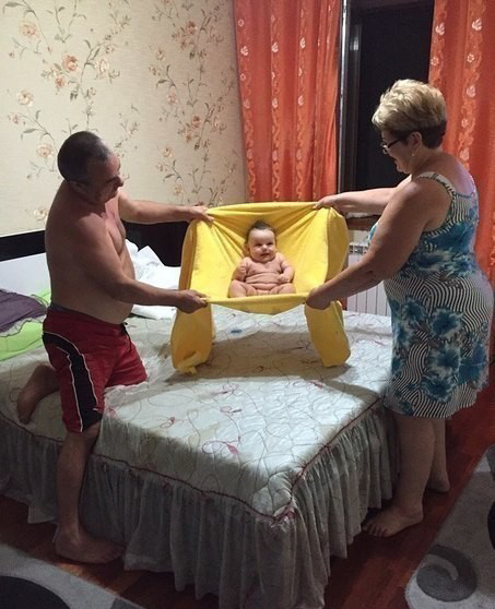 Happy baby with grandparents. - Parents, Children's happiness, Happiness, 