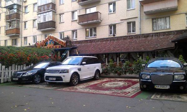 Aladdin parked - Arabian night, Aladdin, Kiev, , VIP, A restaurant, Parking, Auto