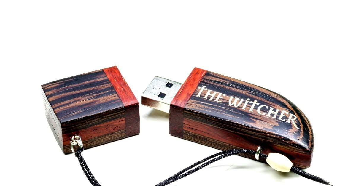 USB флешка Ведьмак. Флешка в виде старой лампы. Флешка в виде старинного ключа. Флешка Ведьмак купить.