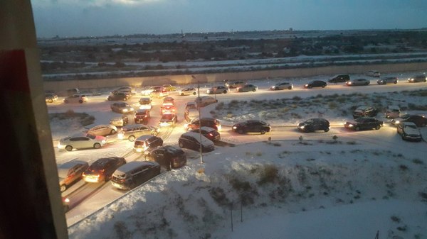 And in the Crimea snow - Snow, Traffic jams, Crimea, Sevastopol