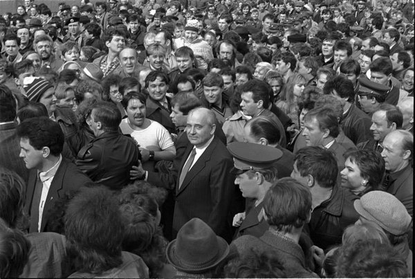 Свердловск 1980-1990 гг. глазами немецкого фотографа Ивана Галерта. - Фото, Жизнь, СССР, Свердловск, Она развалилась, Длиннопост