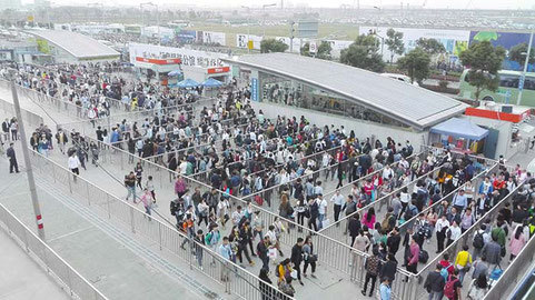 The queue in the Chinese subway. No exit. - My, China, Chinese, Queue, East