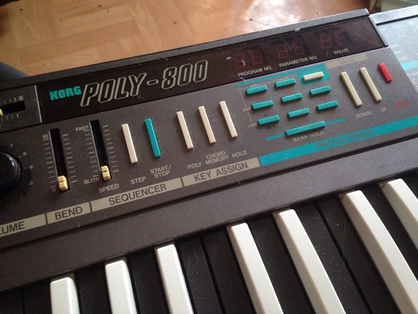 Korg Poly 800 1983 года Korg, Poly800, Synthesizer, Синтезатор, Ретро, Retrowave, 80-е, Длиннопост